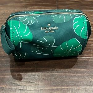 Kate Spade Makeup bag-new